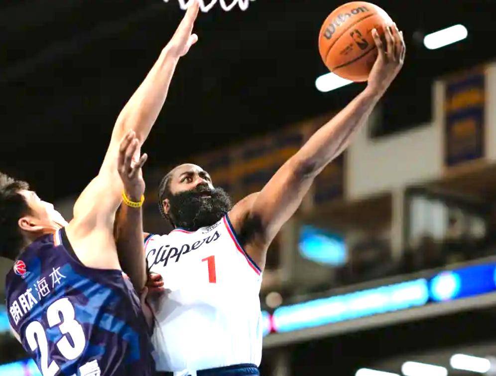 快船主场大胜太阳，莱昂纳德砍下25+10